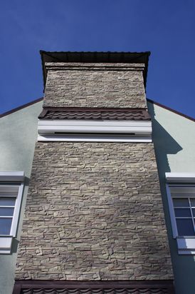 Частный дом. Камень «Гранат»