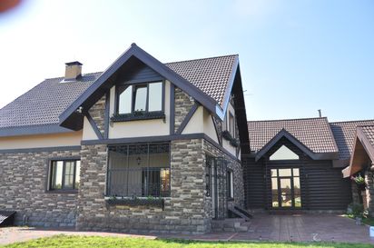 Частный дом. Камень «Англия»