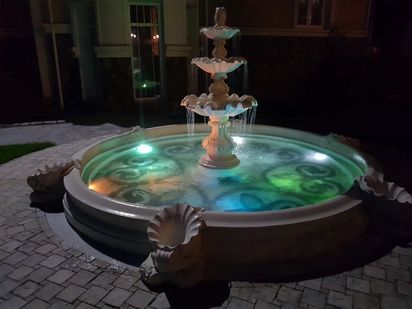Фонтан каскадный